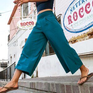 Title Nine "Round Trip Wide Leg Pants" size large, dark teal